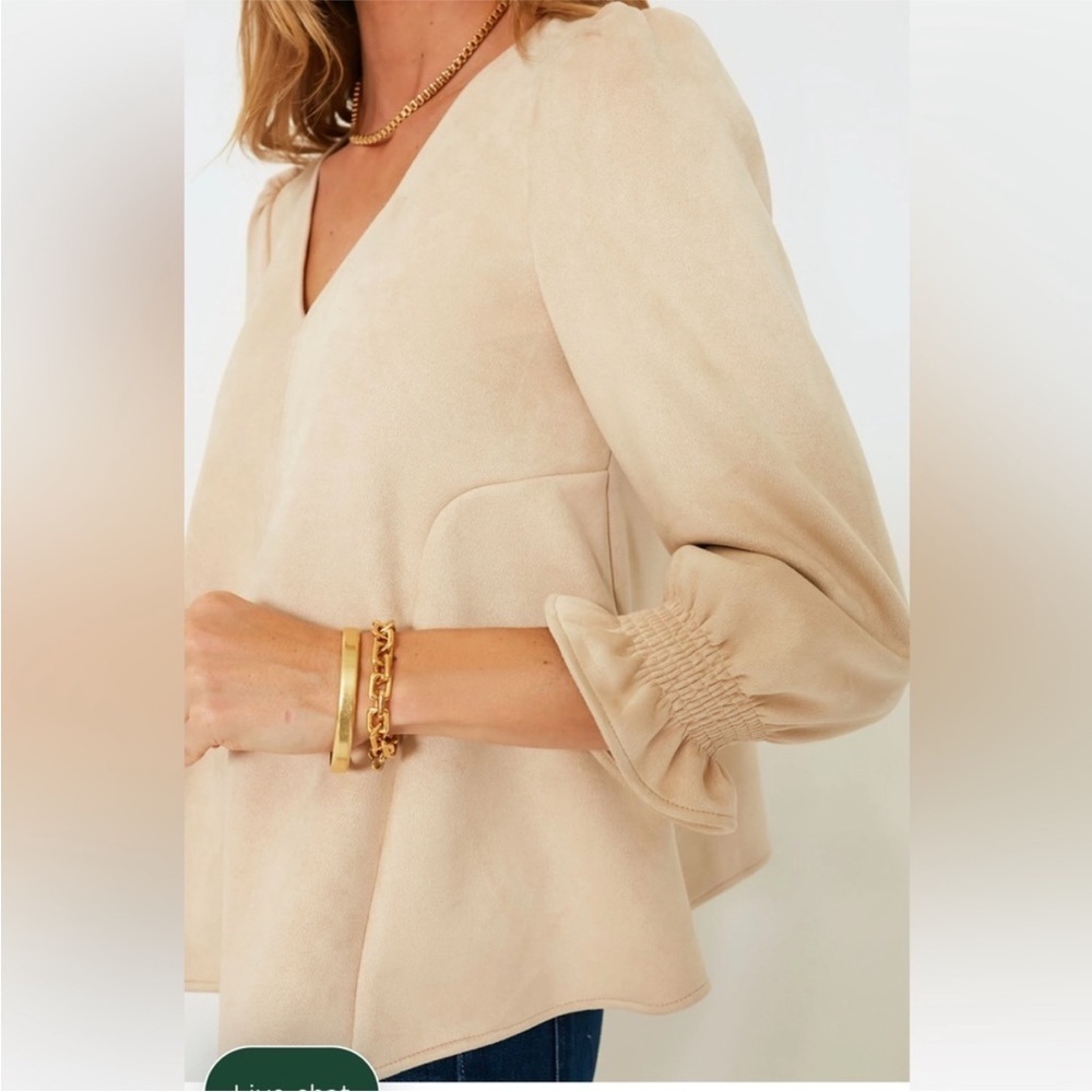 Tuckernuck Easton V-Neck Ruffles 3/4 Sleeve Top Shirt Suede Top Shirt Blouse M - Picture 2 of 15
